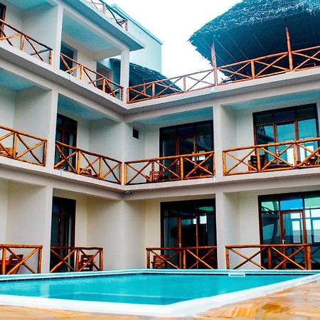 Ocean Breeze Hotel Nungwi Bagian luar foto