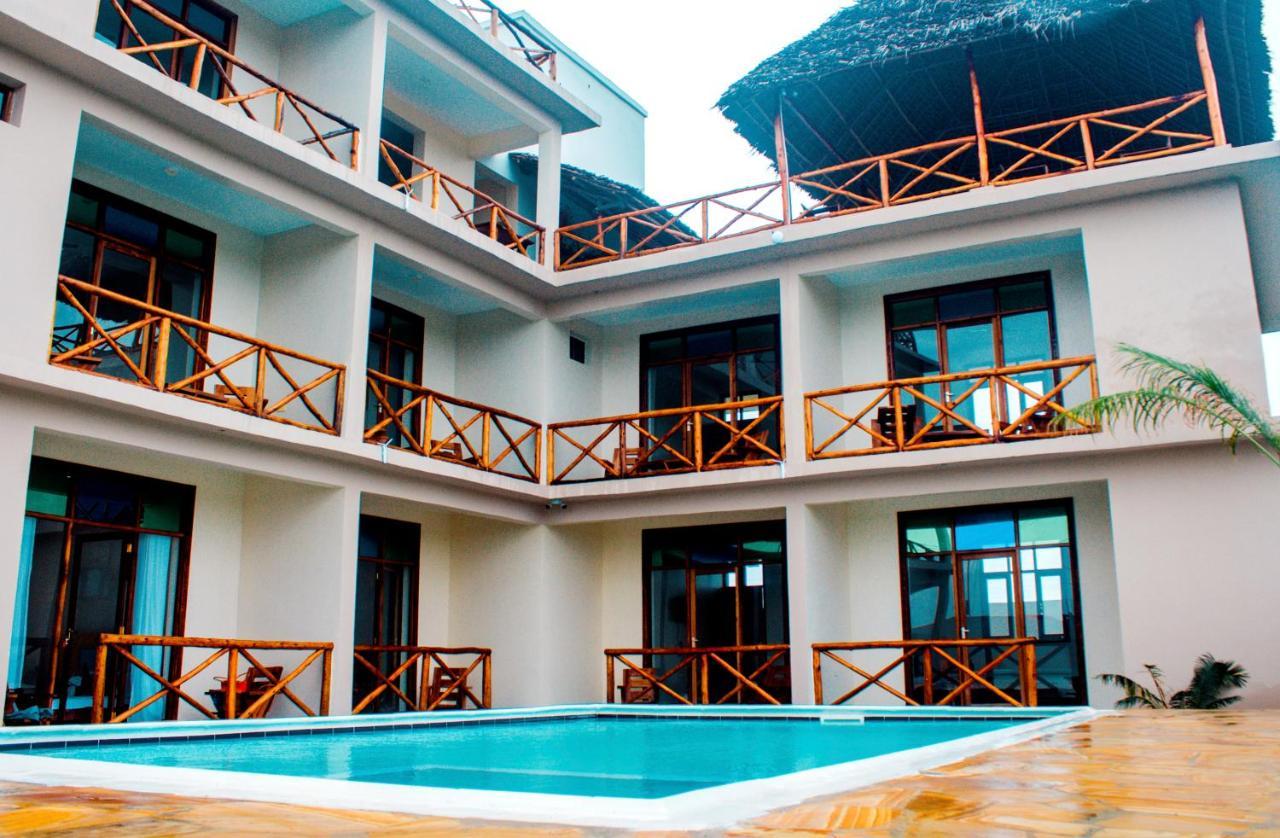 Ocean Breeze Hotel Nungwi Bagian luar foto