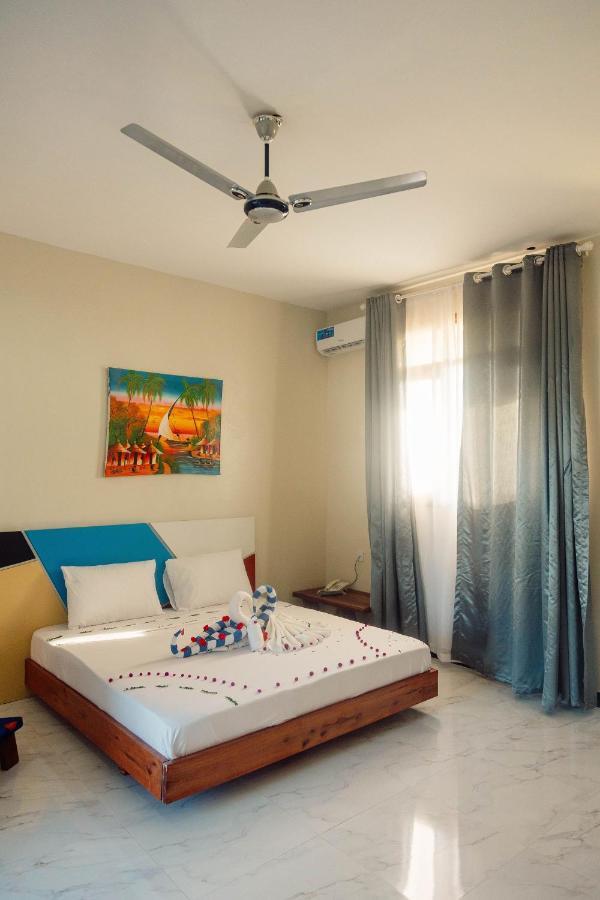 Ocean Breeze Hotel Nungwi Bagian luar foto