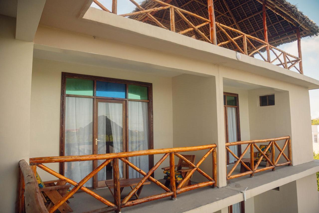 Ocean Breeze Hotel Nungwi Bagian luar foto
