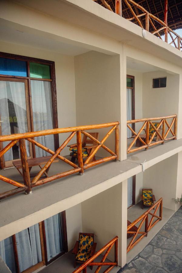 Ocean Breeze Hotel Nungwi Bagian luar foto