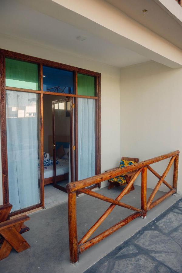 Ocean Breeze Hotel Nungwi Bagian luar foto