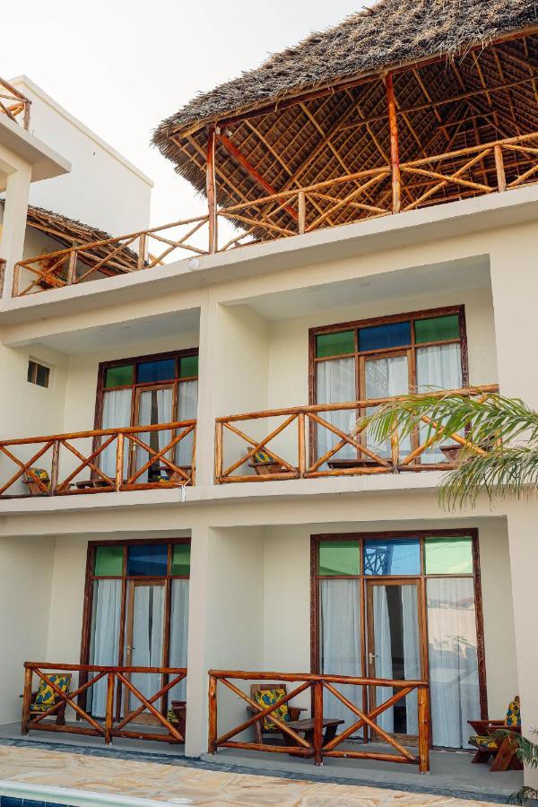Ocean Breeze Hotel Nungwi Bagian luar foto