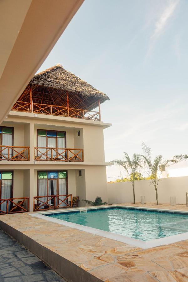 Ocean Breeze Hotel Nungwi Bagian luar foto
