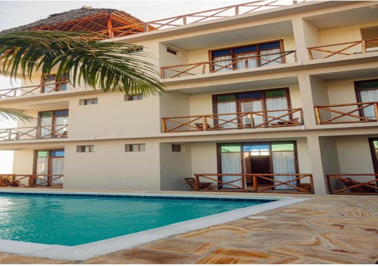 Ocean Breeze Hotel Nungwi Bagian luar foto